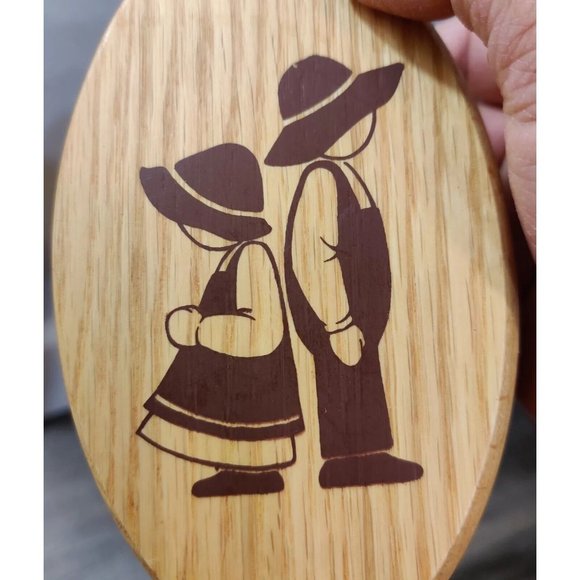 Amish Wooden Magic Marble Towel Holder - Girl & Boy Americana Decor 6x3.5" - Picture 9 of 12